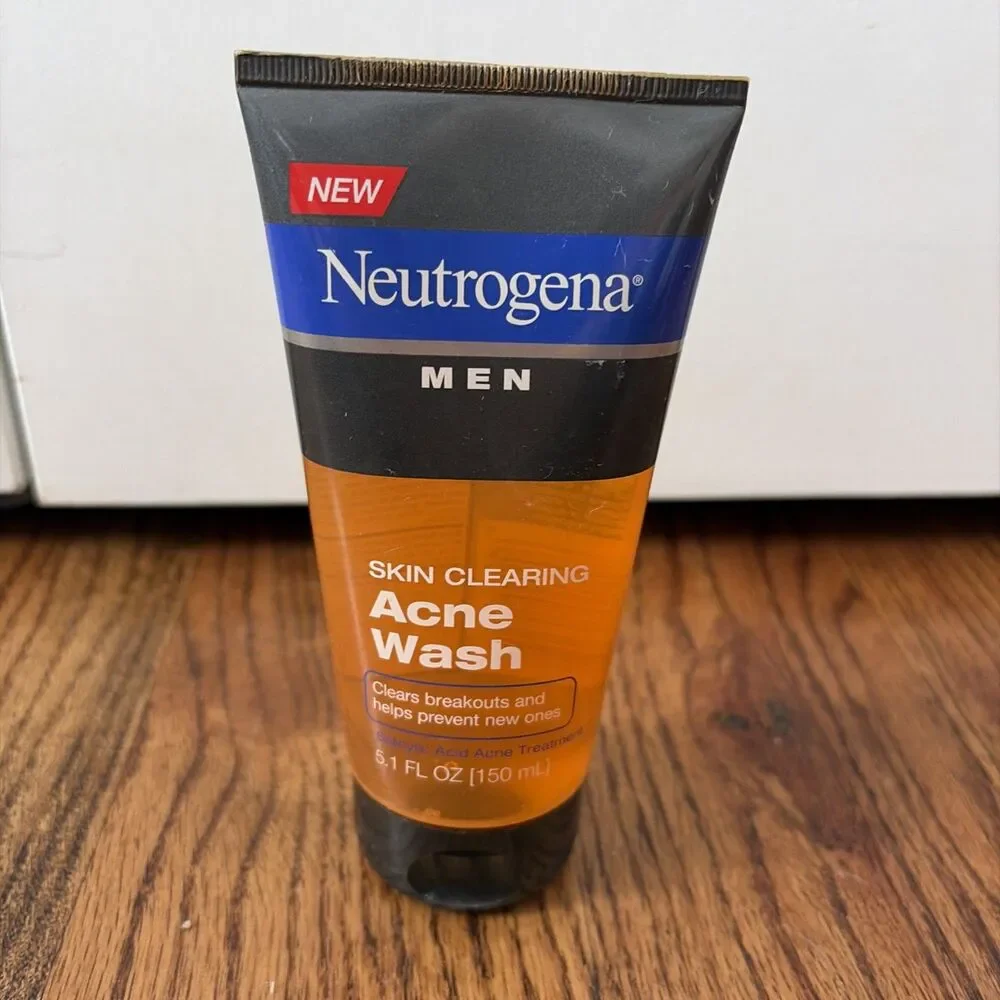 Neutrogena Men Skin Clearing Daily Acne Face Wash with Salicylic Acid
